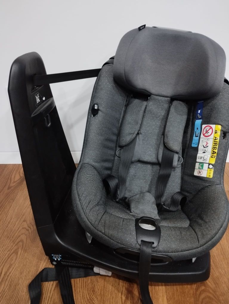 Cadeira Auto I-Size - Bebeconfort AxissFix