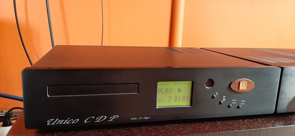 Wzmacniacz Unison research UNICO i CD Player