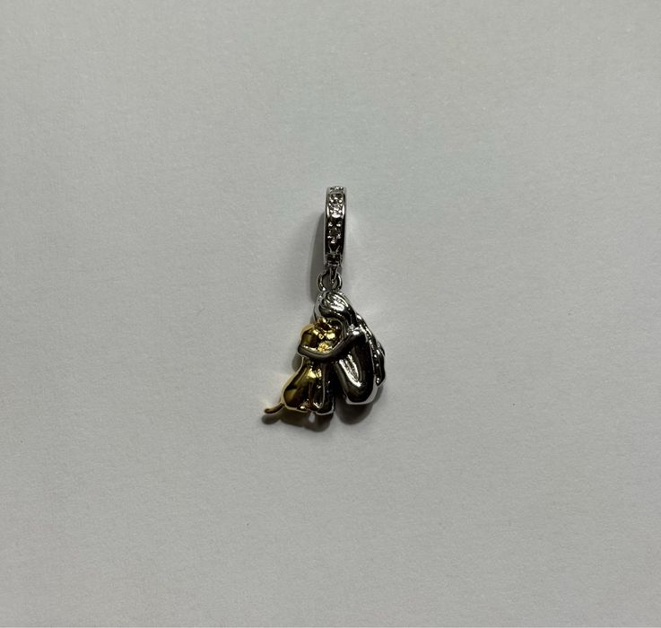 Peça prata Menina e Cão