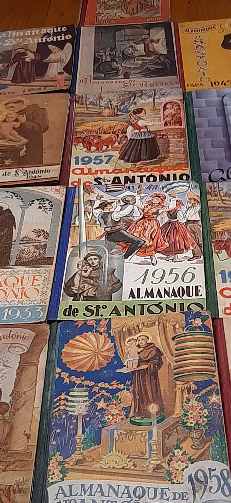 Antigos  Livros de Santo António São  13 em Excelente estado