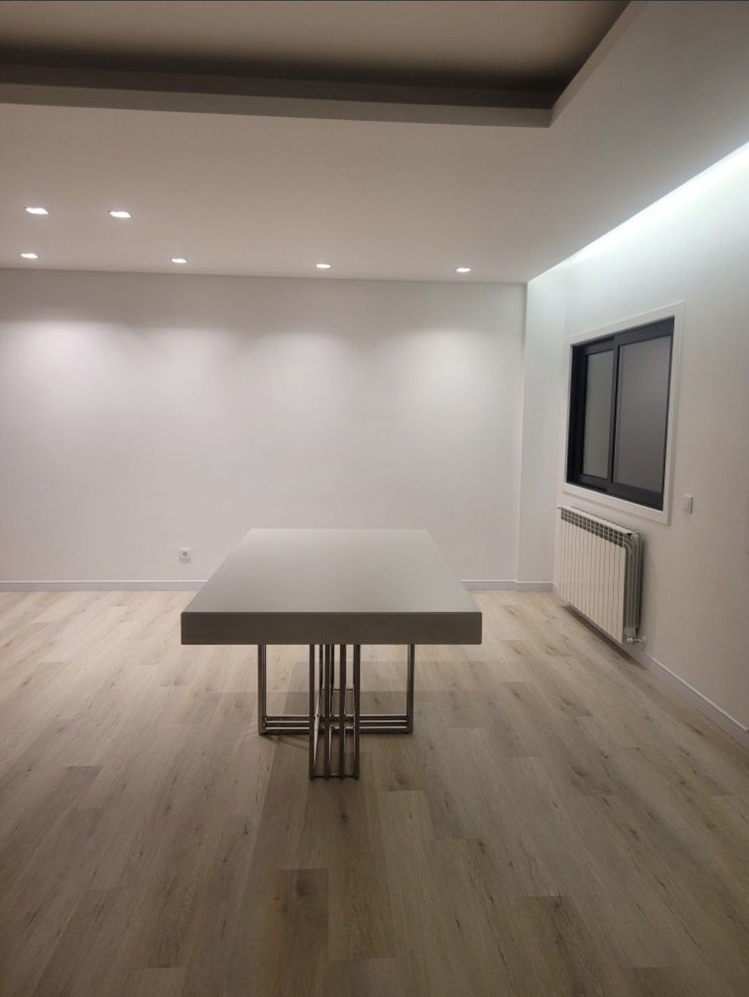 2 por 1! Mesa Extensível 260cm x 100cm + Aparador TV 180cm