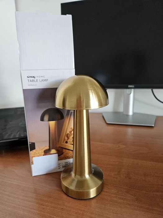 Lampka nocna dotykowa
