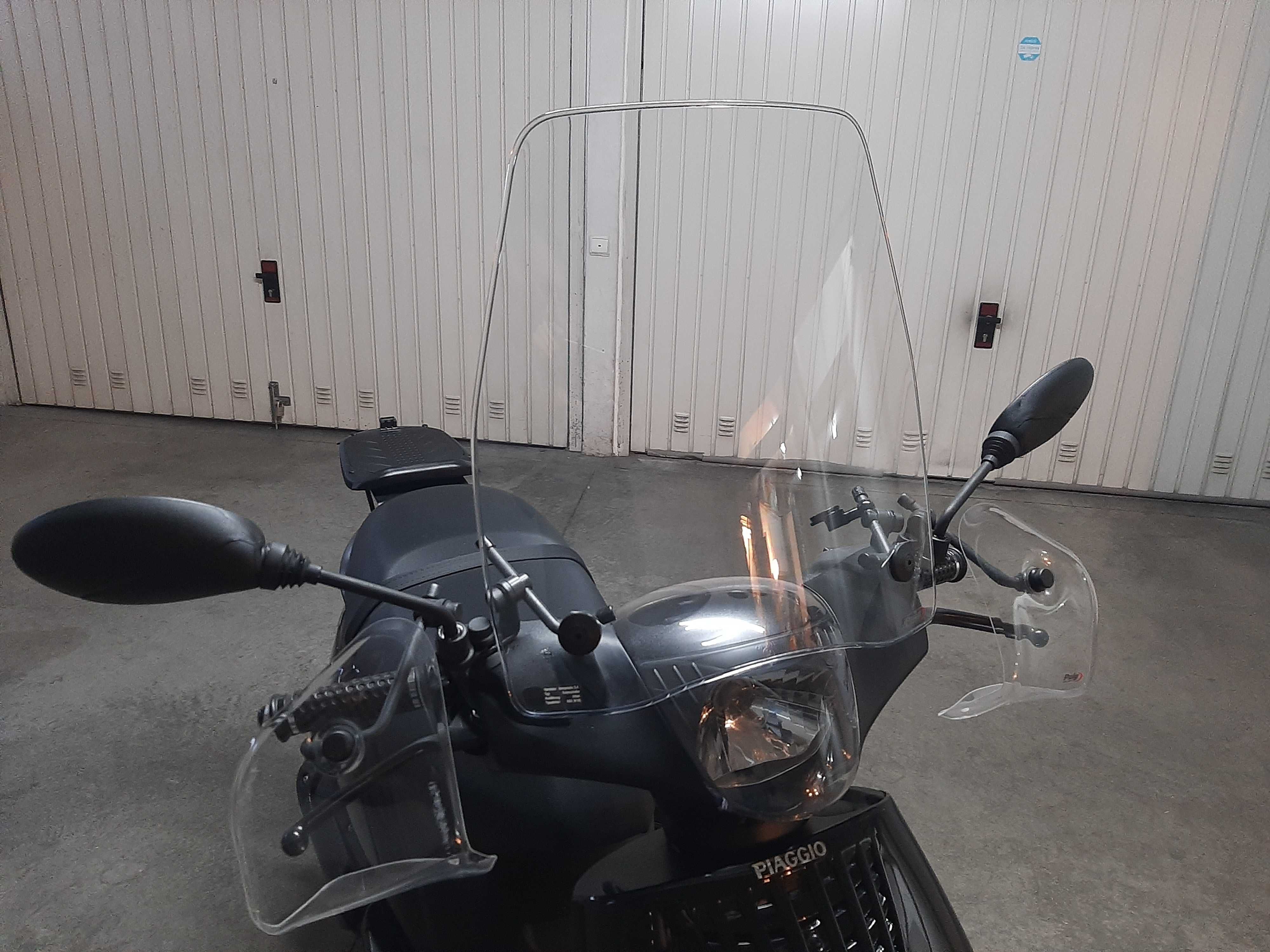 Scooter Piaggio Zip 2T