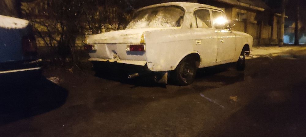 Продам москвич в разборку все в наличии