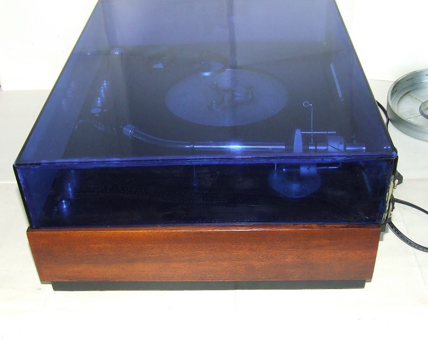 Проигрыватель пластинок  "Электроника Б1-011"