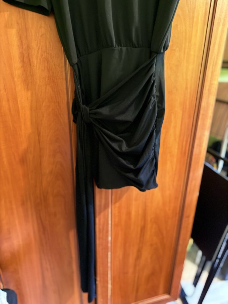 Sukienka czarna Bershka M
