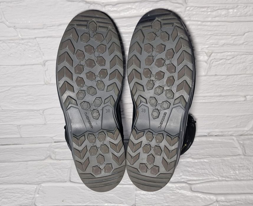 Зимові черевики Lowa Gore-Tex (38 розмір)