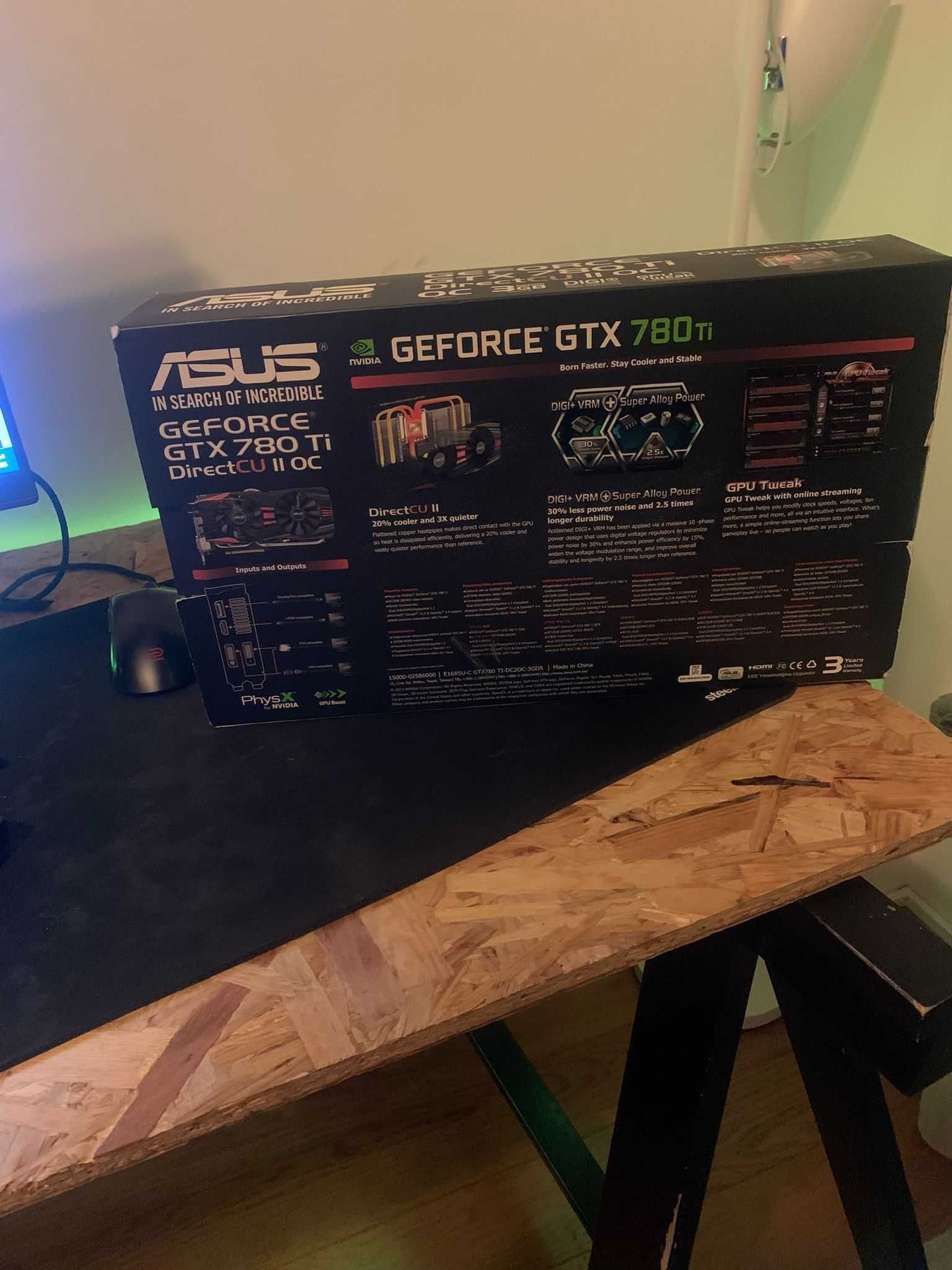 Placa Gráfica GTX 780 Ti ASUS DirectCU II OC 3GB GDDR5