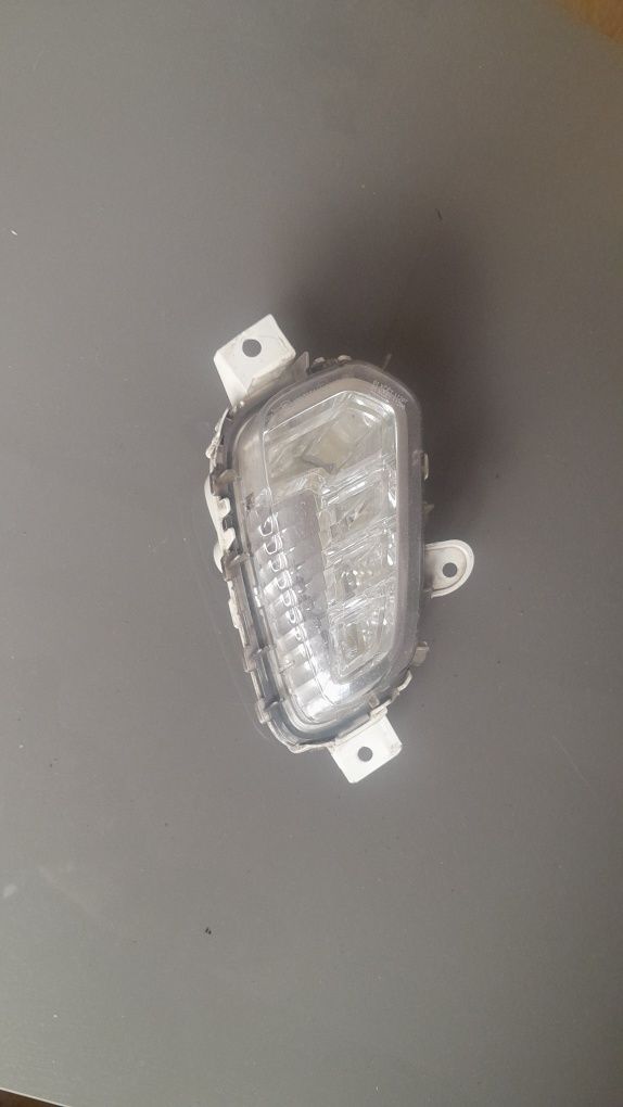 VOLVO XC40 V40 Cross Country 12- lampa jazdy dziennej DRL led prawa