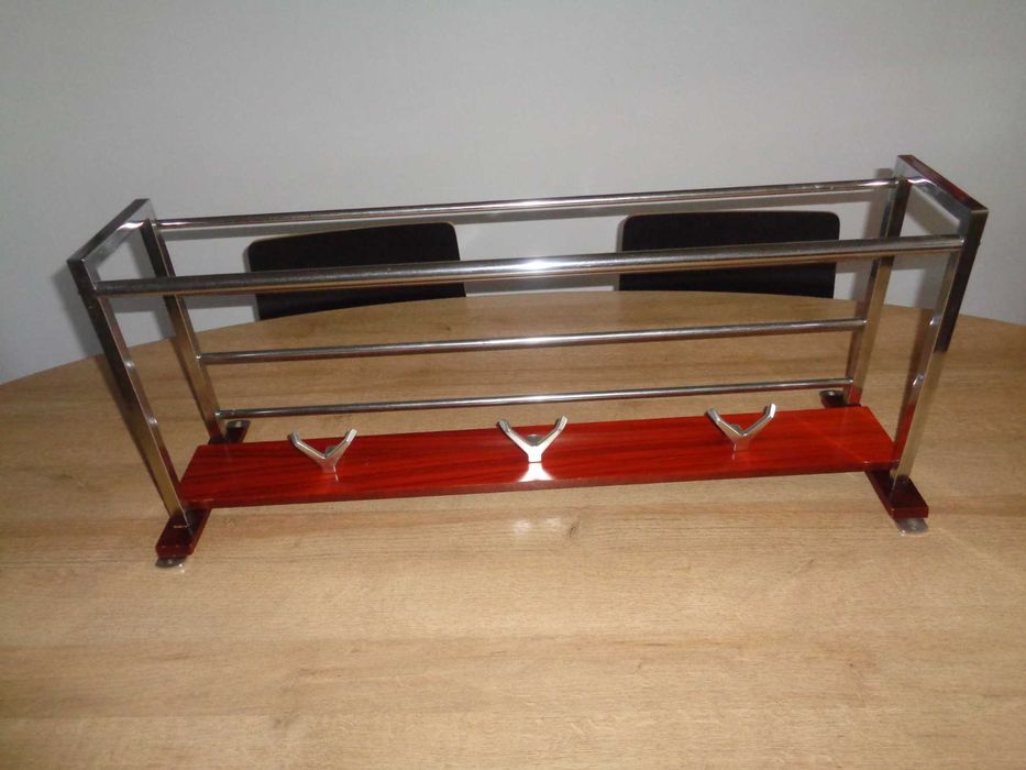 Cabide de Design - Materiais Nobres