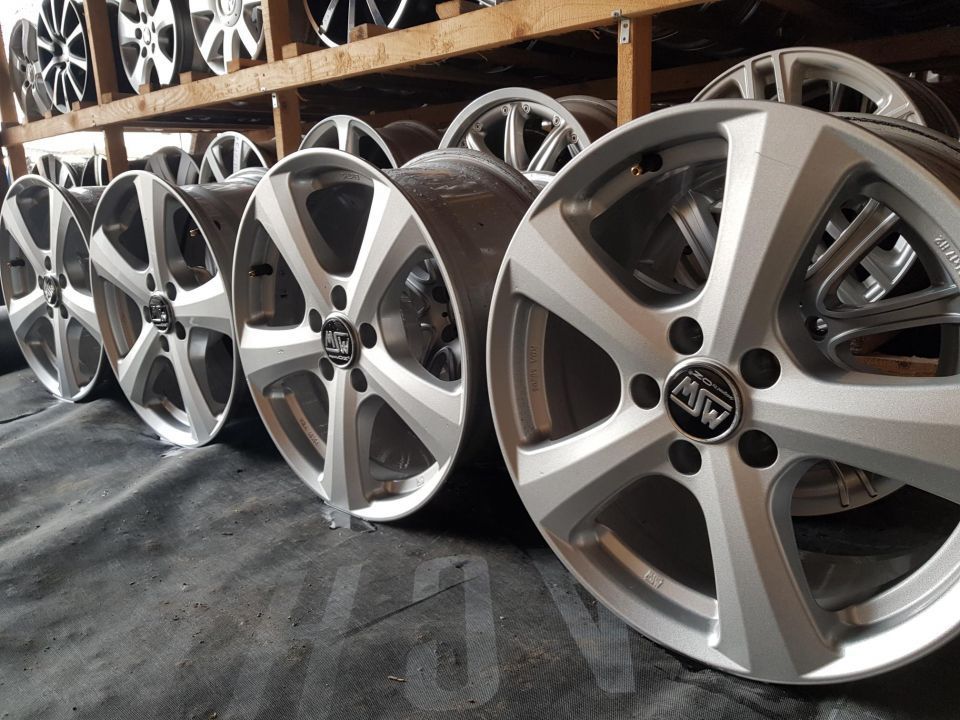 28 TSM Alufelgi OZ 5x112 8Jx17et26 Audi Vw Mercedes Seat Skoda