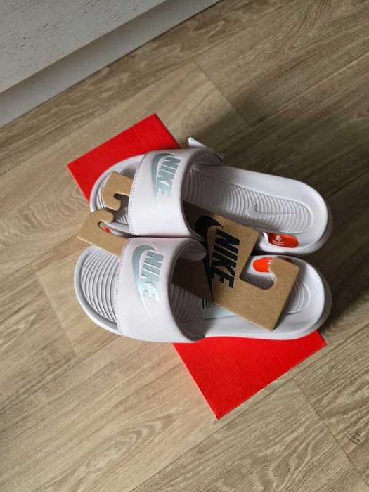 Nowe buty damskie Nike