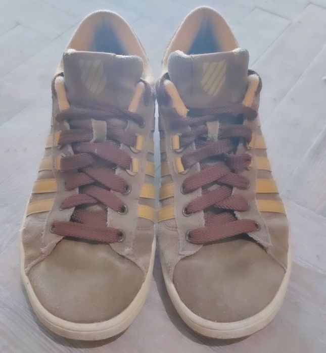 Чоловічі кросівки 42 розміру 28/9