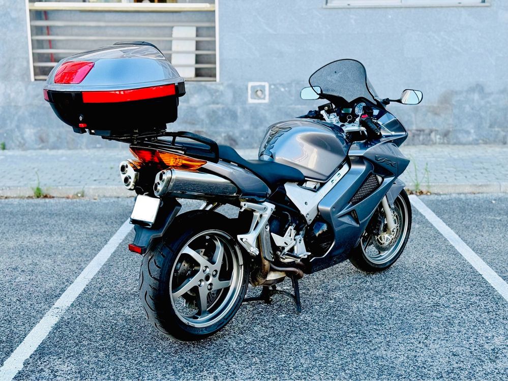 Honda VFR 800 VTEC com apenas 22500kms