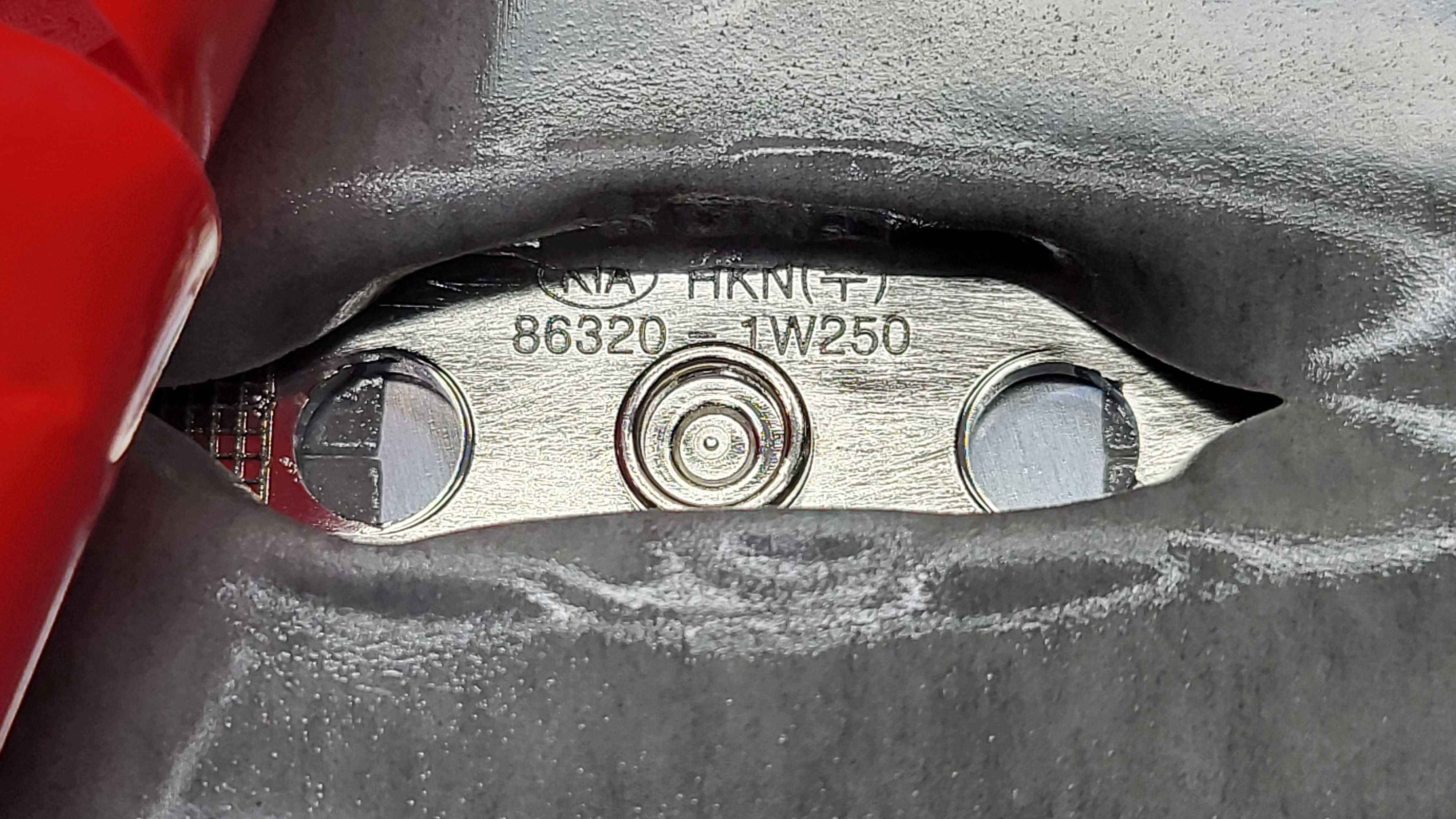 Emblemat Znaczek Logo KIA PRZÓD TYŁ OE 86320-1W250 NOWY! 13x6,5cm ORYG