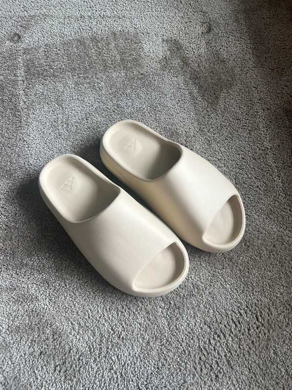 adidas Yeezy Slide  Biały „Buciki” dla dzieci.37