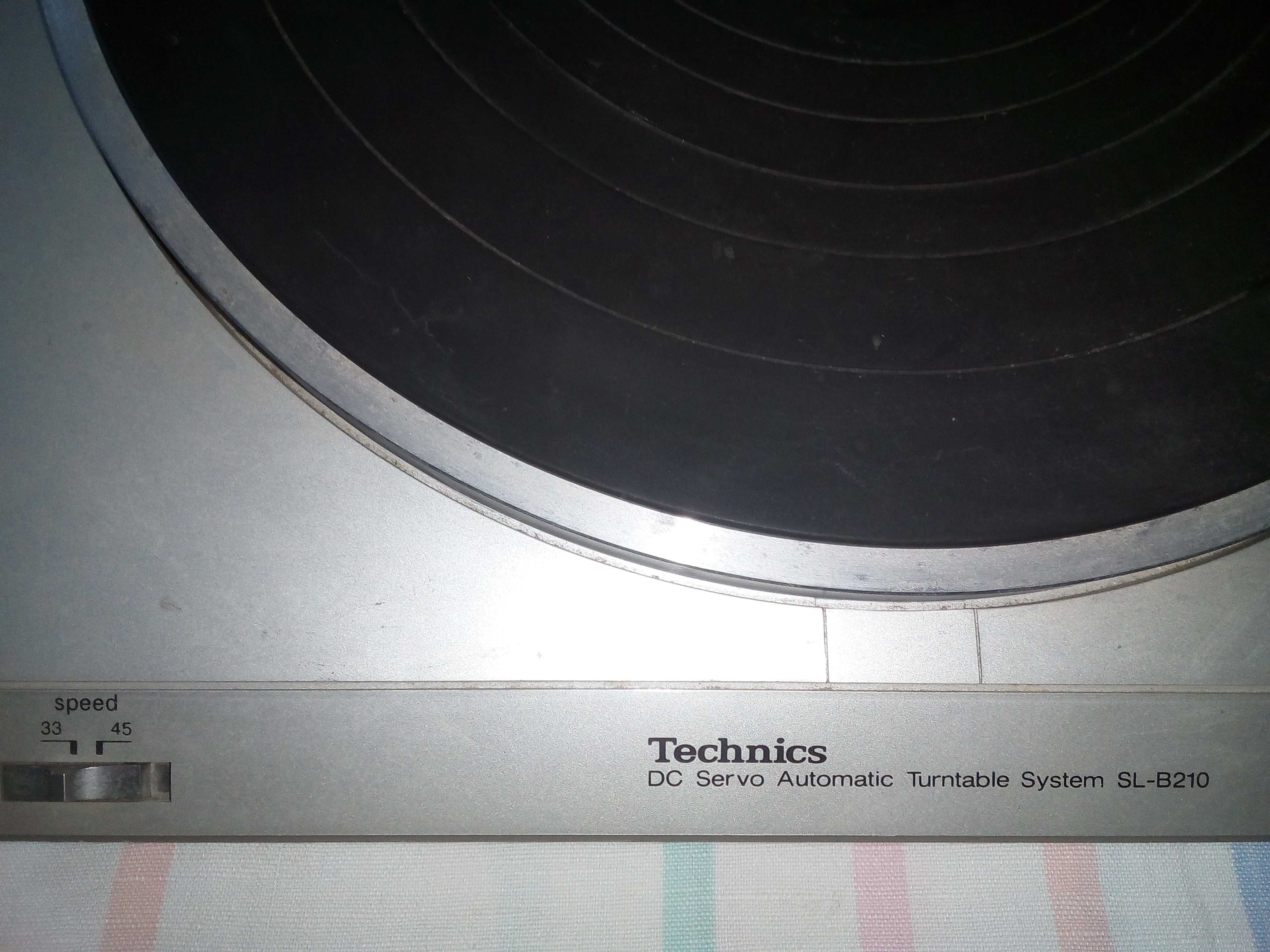 проигрыватель винила TECHNICS SL-B210