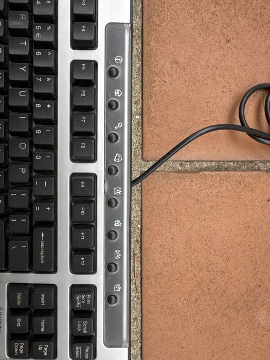 Vendo teclado HP com teclas pra atalhos