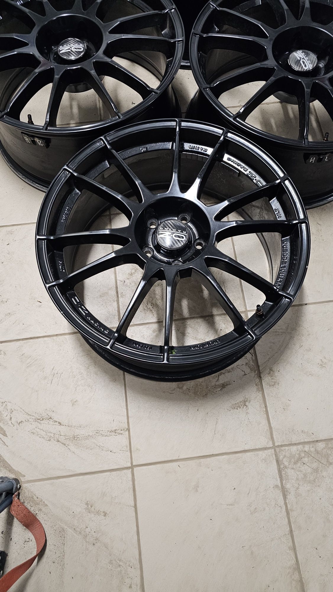 Oz ultraleggera 19" 5x112 8.5J 8J et38 dwie szerokości nr301