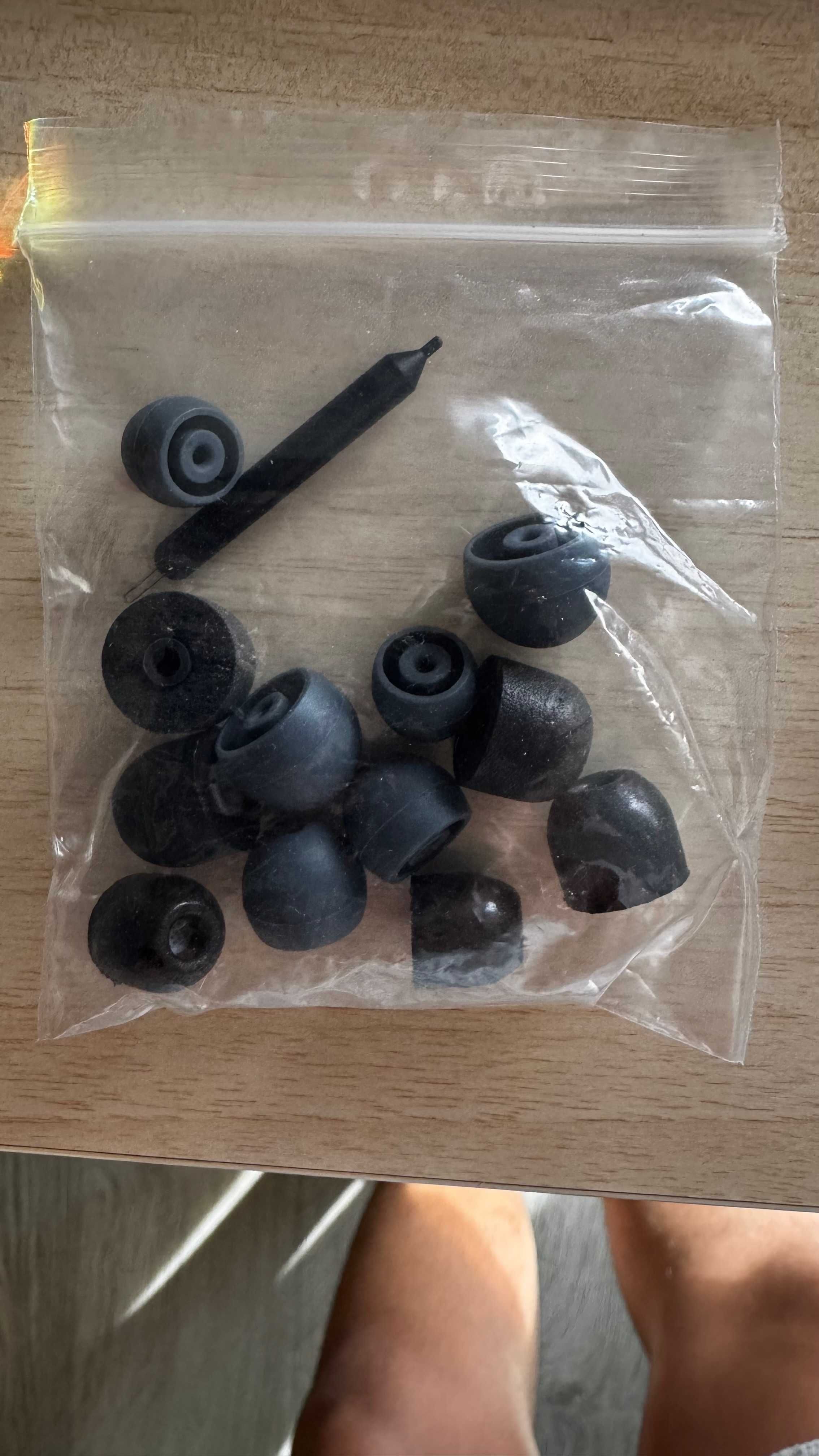 Shure SE215 - In-Ear Monitors (IEMs)