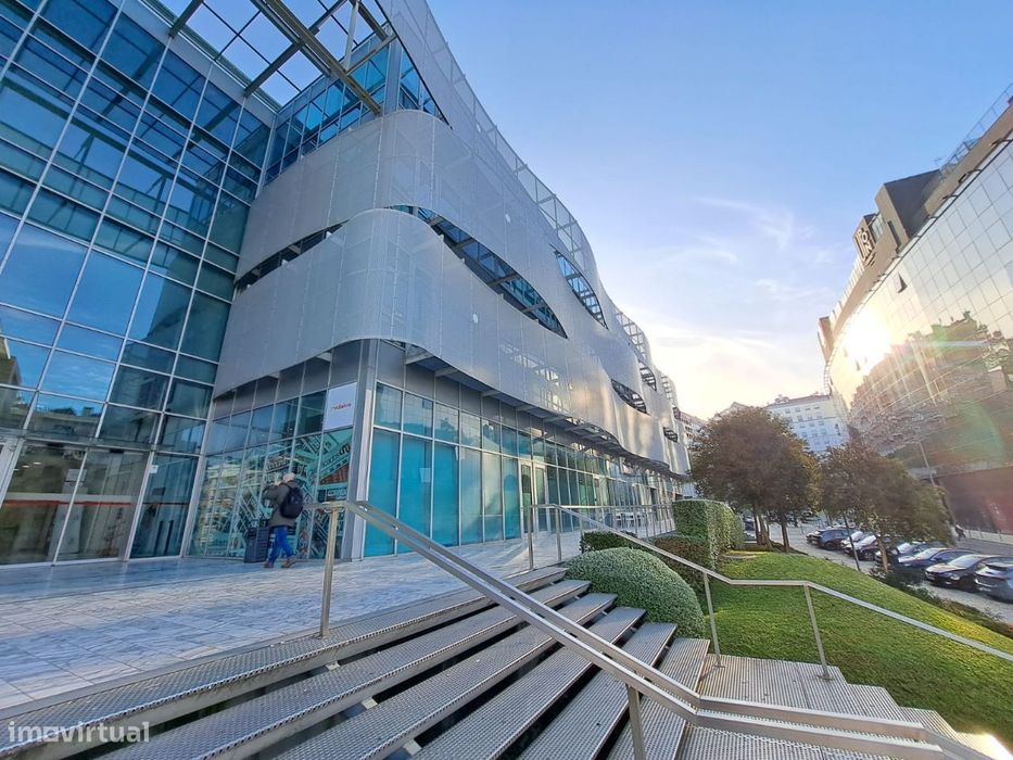 Arrendamento de escritórios na Rua Luciana Stegagno Picchio, 3