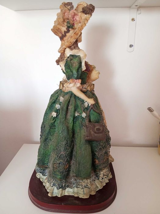 Figura resina Era Vitoriana Dama Antiga vintage 35cm, 1450g