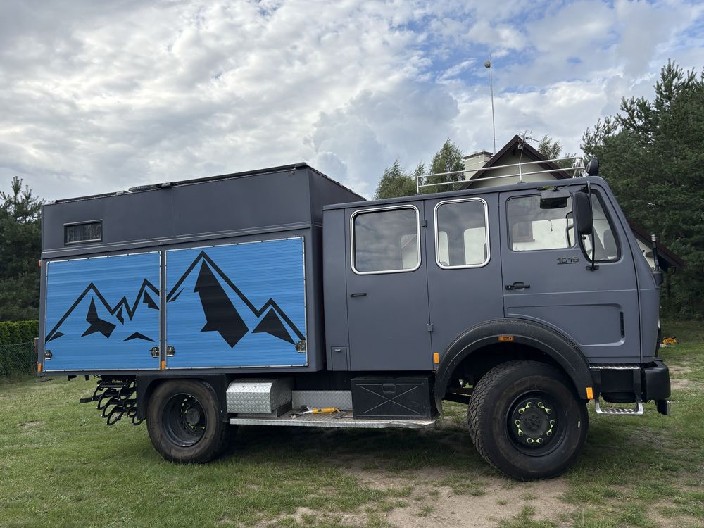 Kamper wyprawowy 4x4 Mercedes 1019 – Victron, solary, off-grid