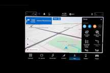 Chrysler Pacifica UCONNECT 5 polskie menu lektor mapa