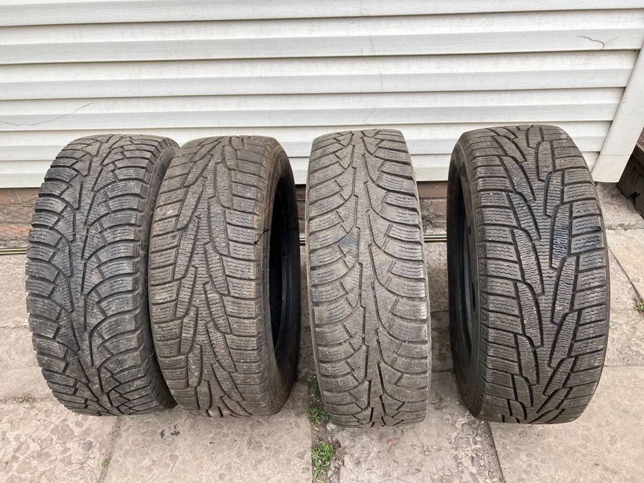 В продажі резина 2023 року р16 зима