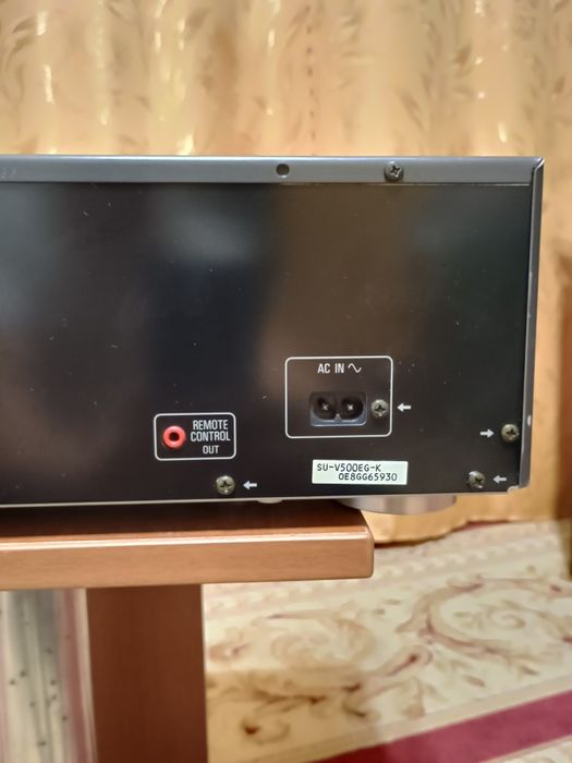 Стерео усилитель "Technics SU-V500".2×60W. Japan