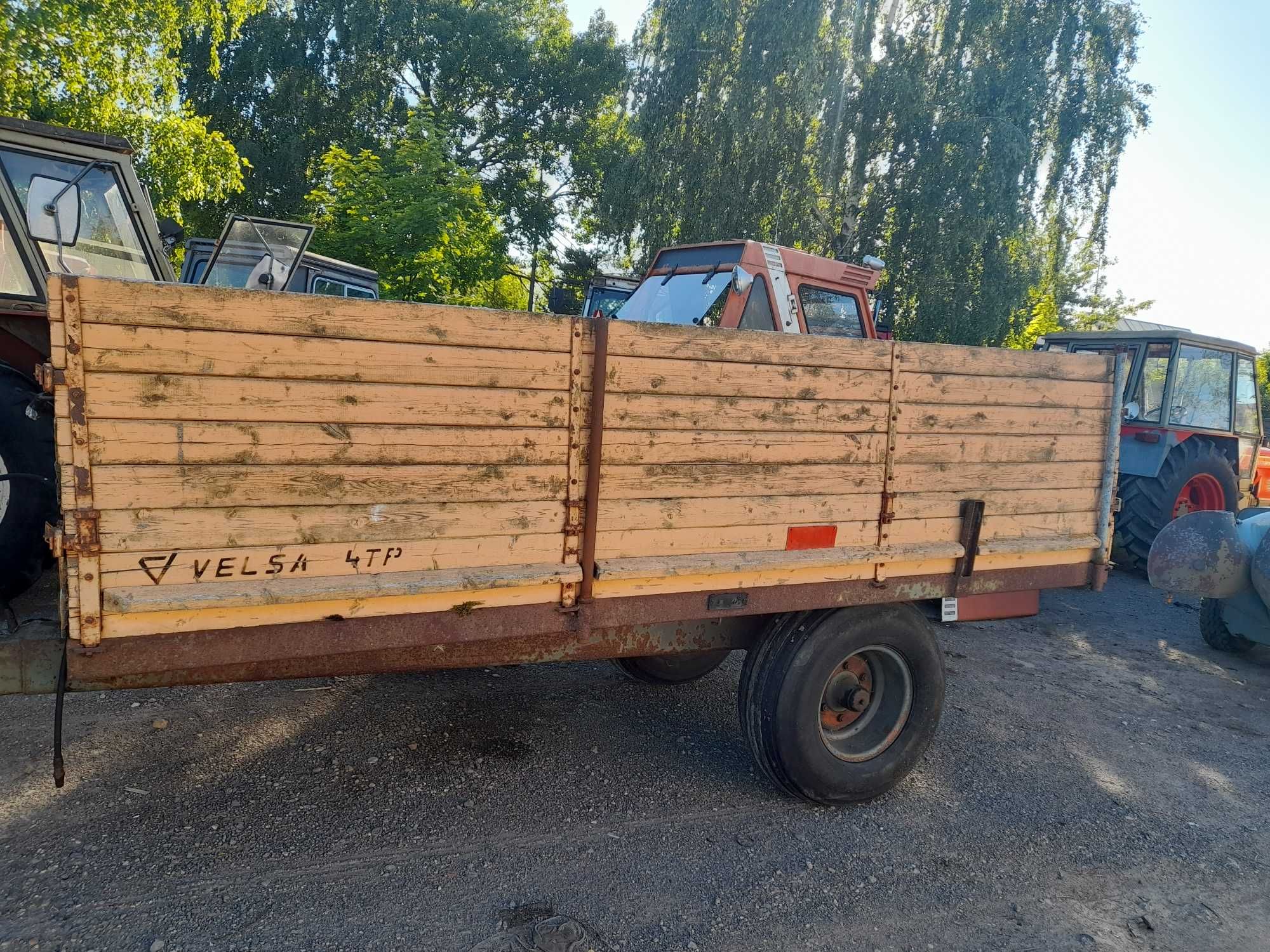 przyczepa jednoosiowa Velsa  kiper 6ton