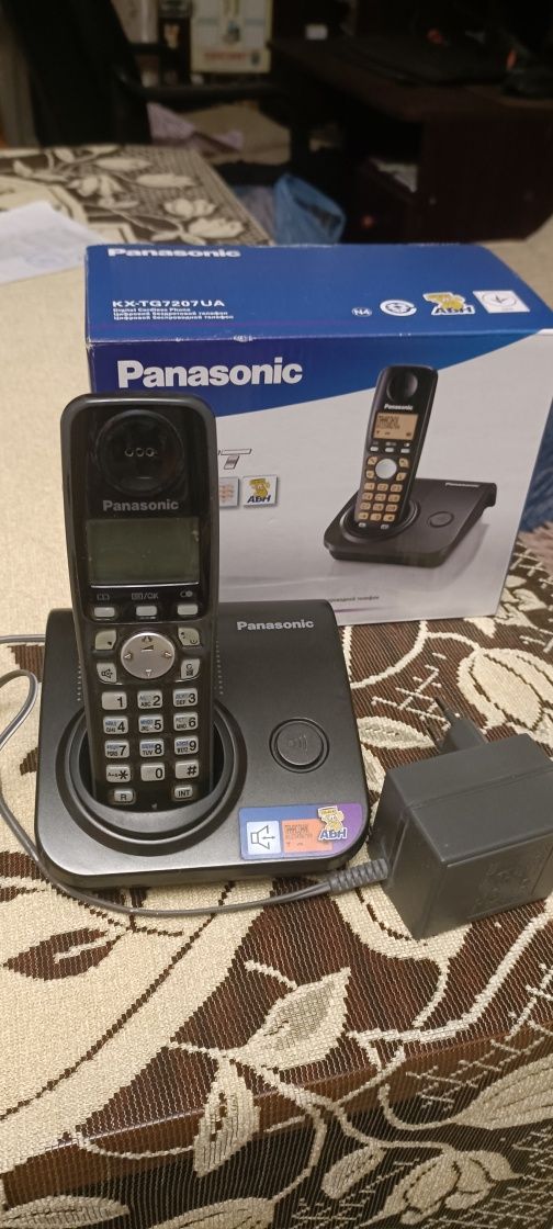 Цифровий бездротовий радіотелефон Panasonic KX-TG7207UA
