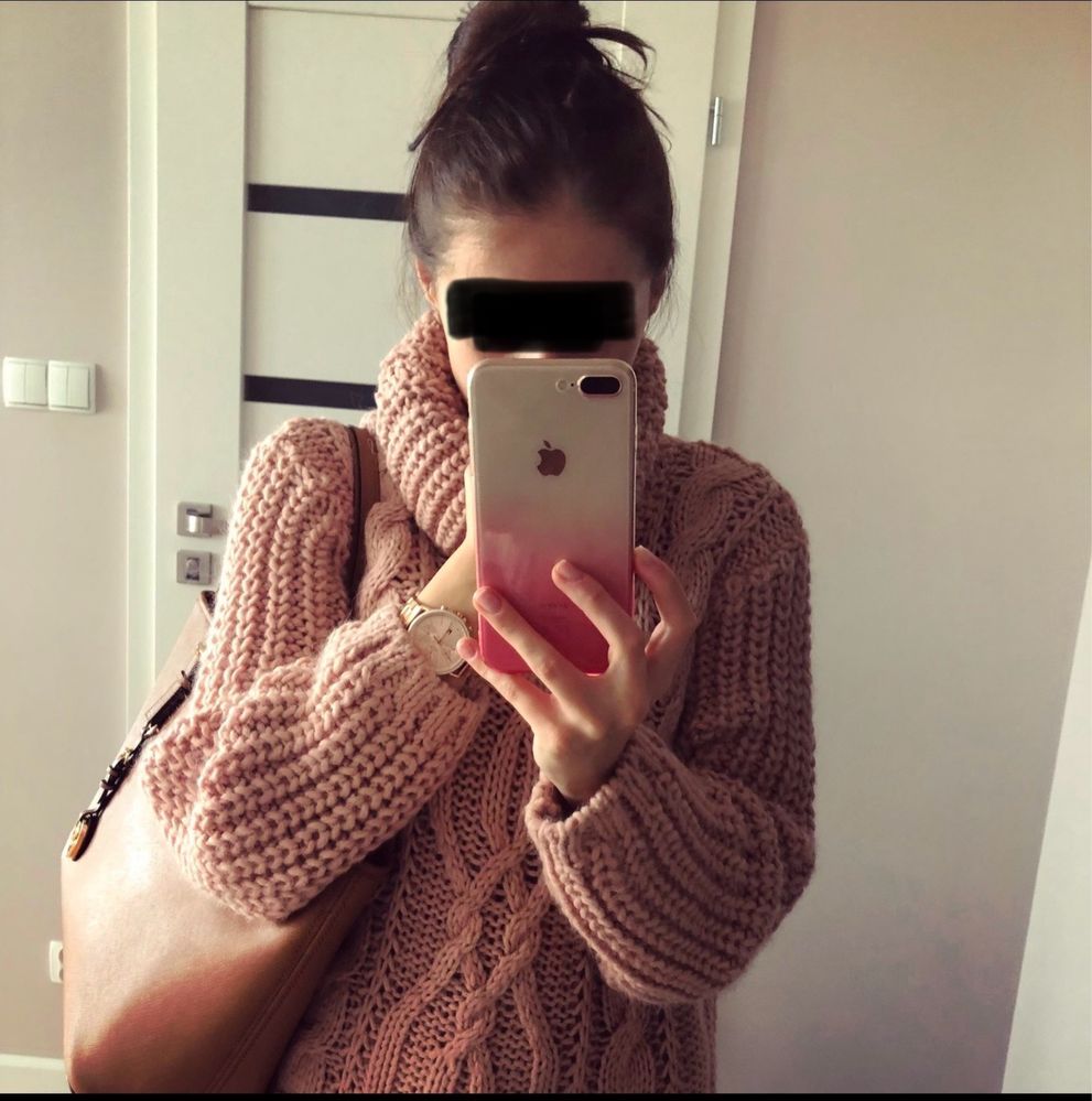 Sweter gruby z golfem, pudrowy róż, One size - pasuje na S-L