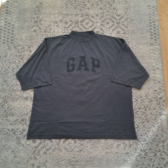 Yeezy Gap футболка