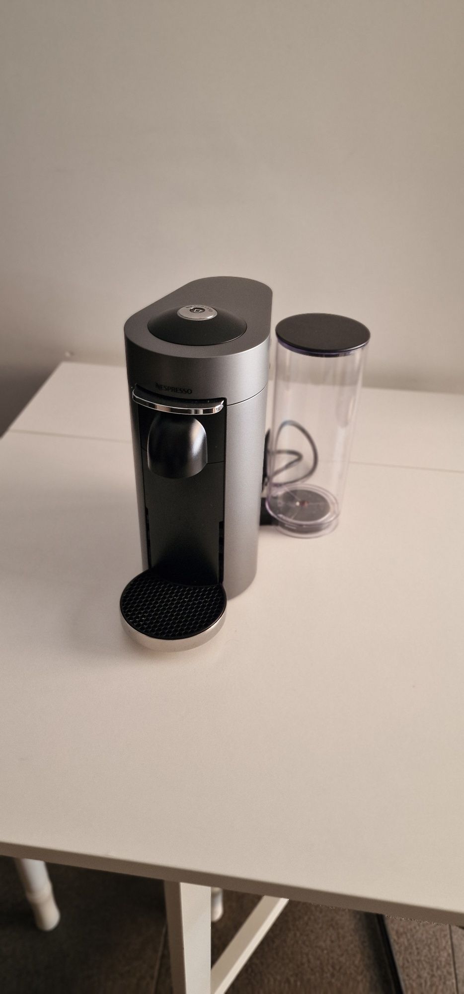 Vertuo Plus Deluxe Black