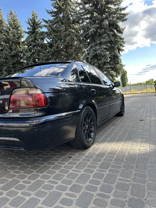 Bmw e39 3.5 v8 автомат