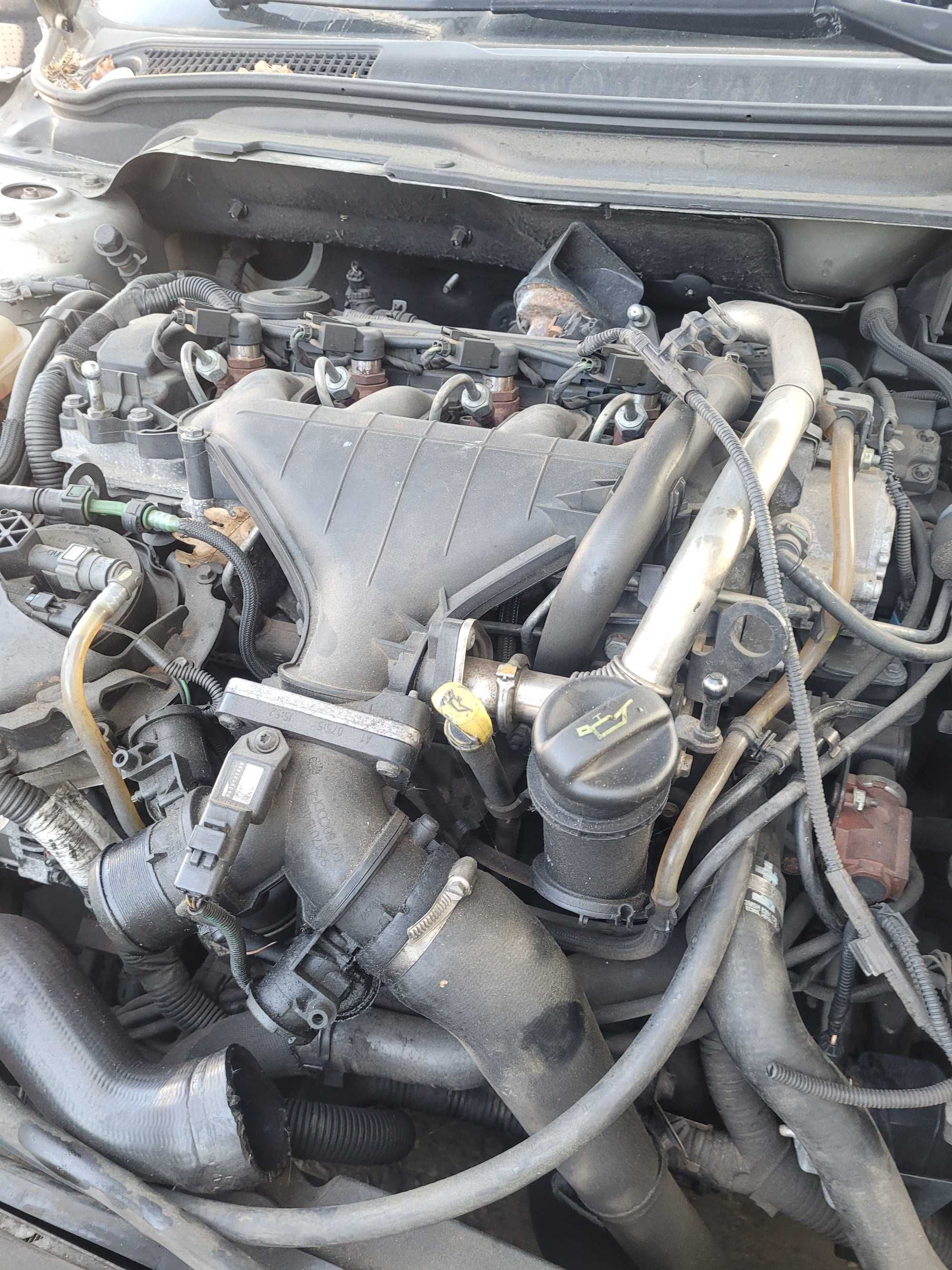 Wtryskiwacz wtryski Volvo v50 2,0  Hdi 96571  44580