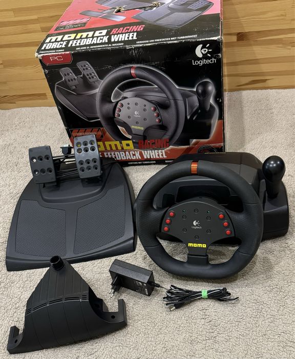 Ідеальний стан logitech momo racing