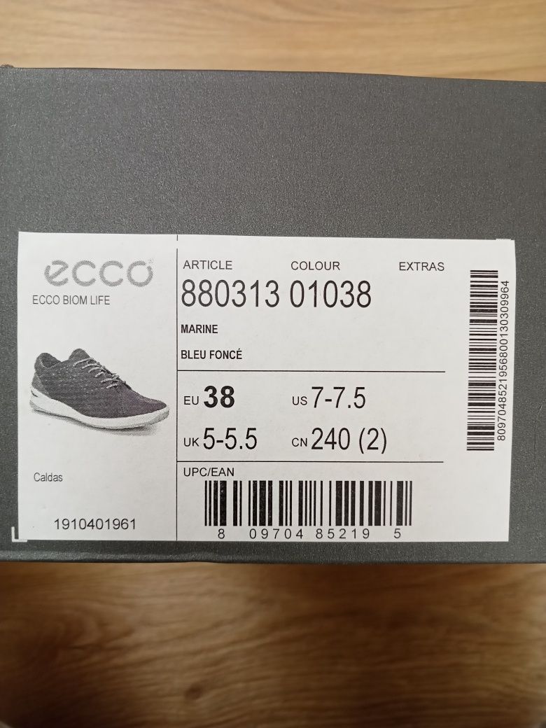 Granatowe buty Ecco Biom, r. 38