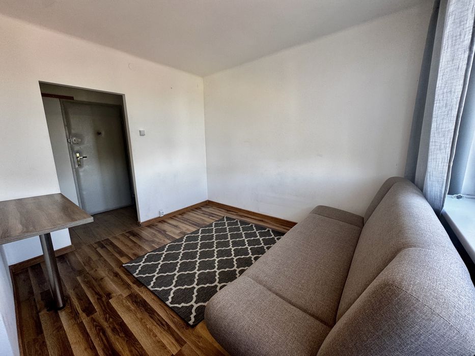 Na wynajem kawalerka 1700 zl z mediami