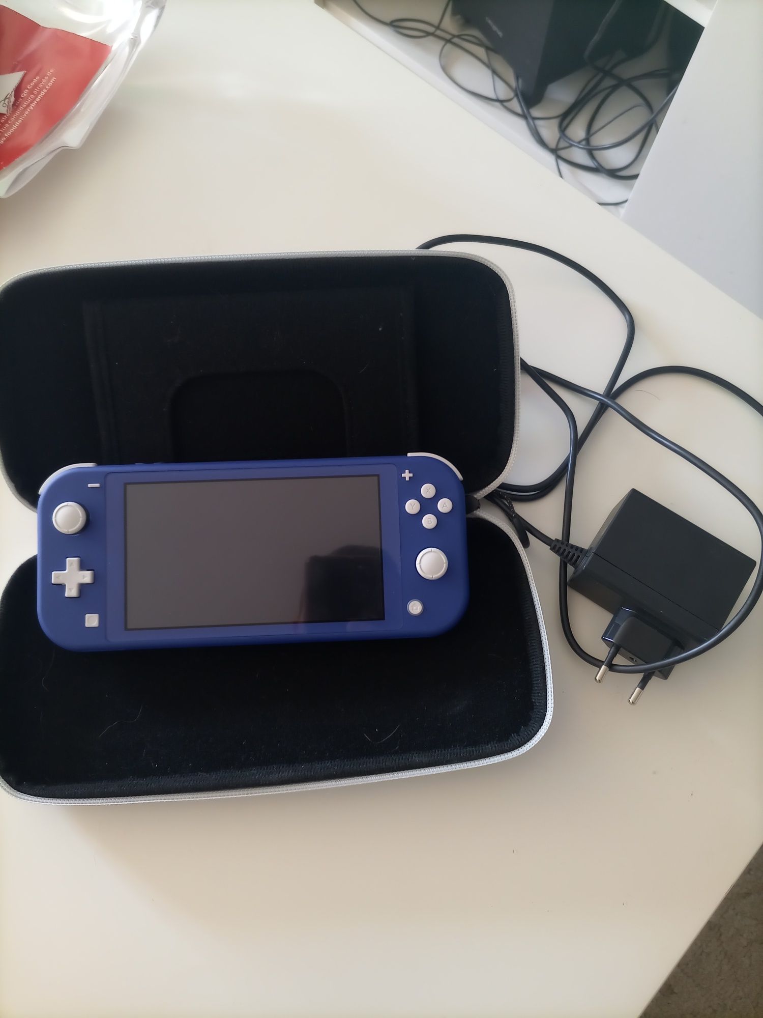 Nintendo switch lite DESBLOQUEADA