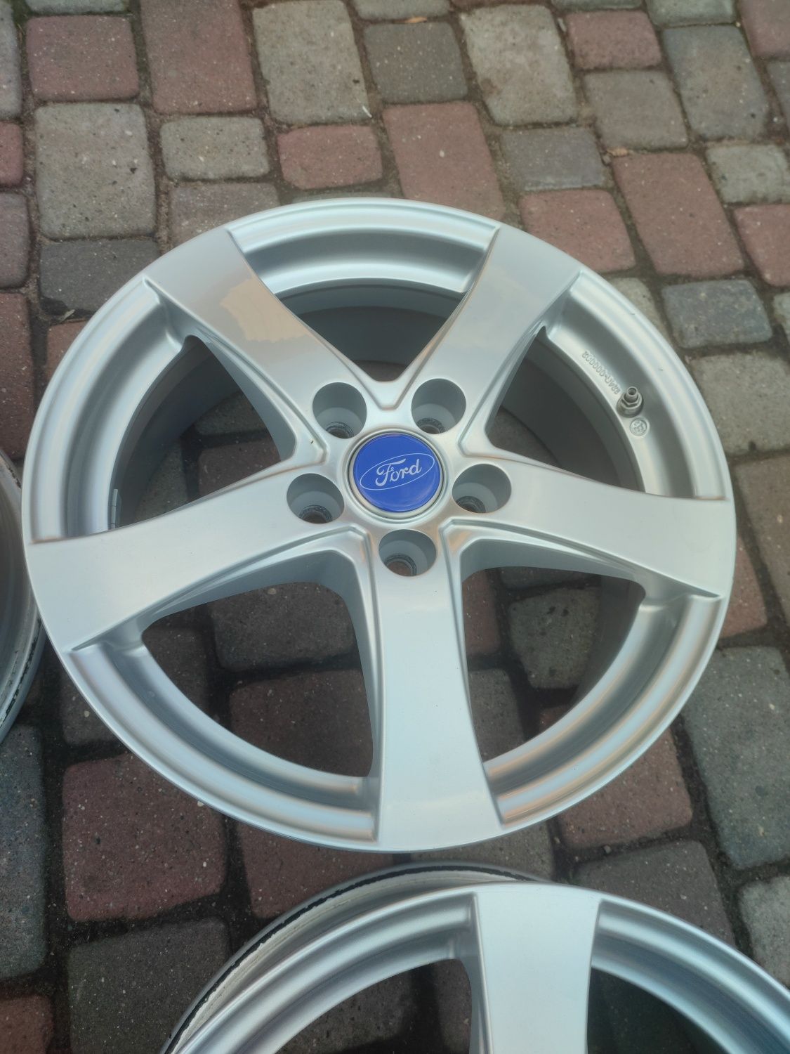 Felgi aluminiowe 16 Ford Mondeo Focus C-Max S-Max Kuga 5x108