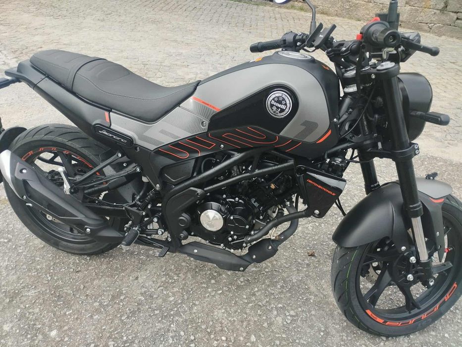 BENELLI Leoncino 125