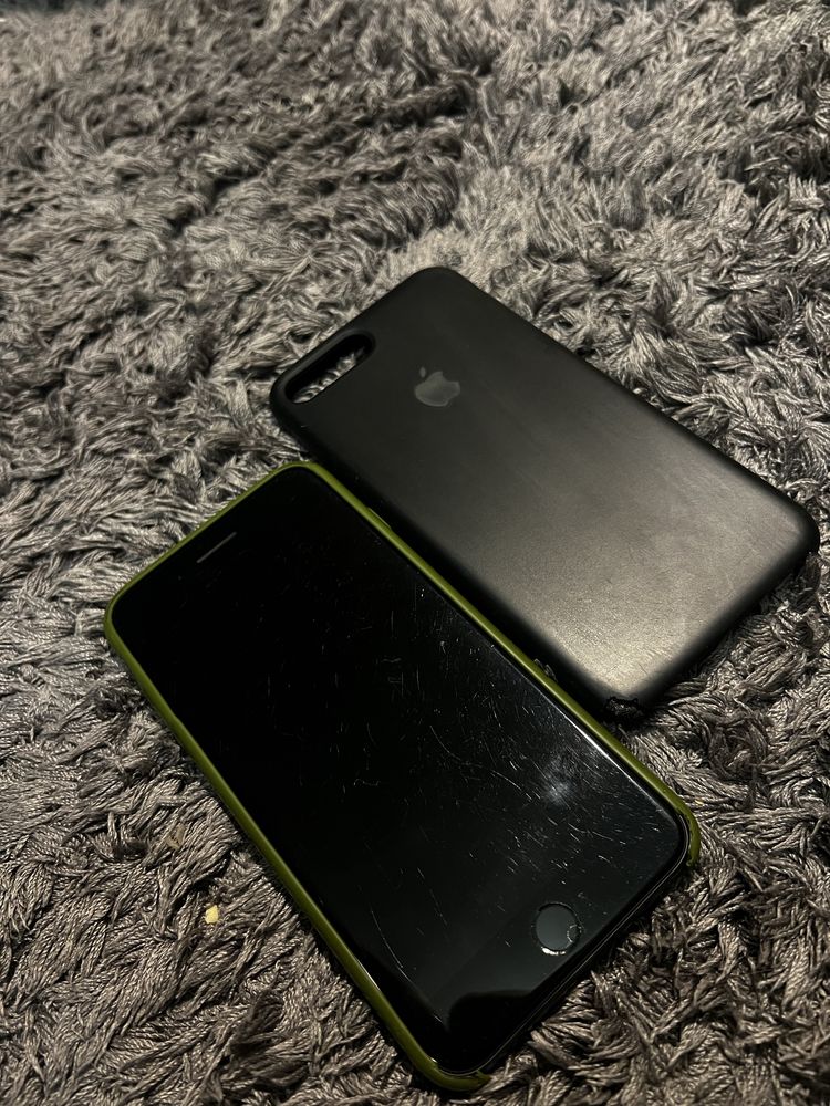 Iphone 8+ (plus) 256 gb/неверлок + 2 чохли у подарунок