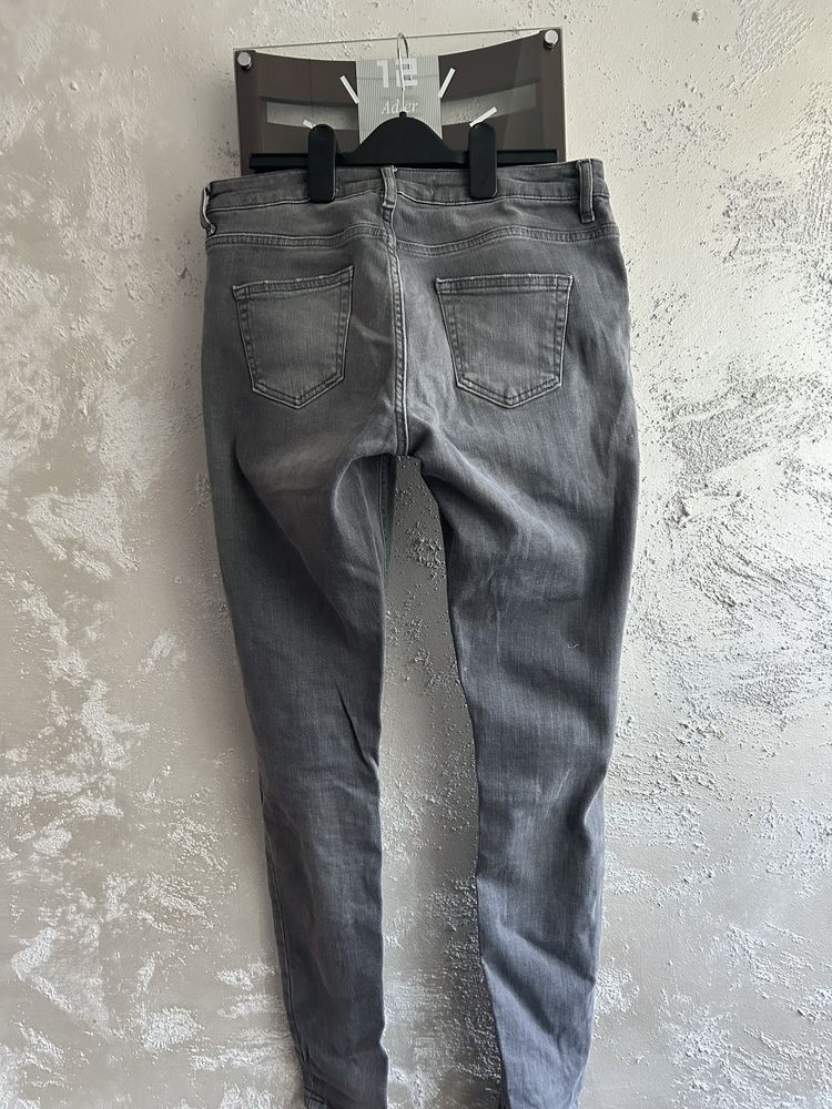 Spodnie Denim z dziurami