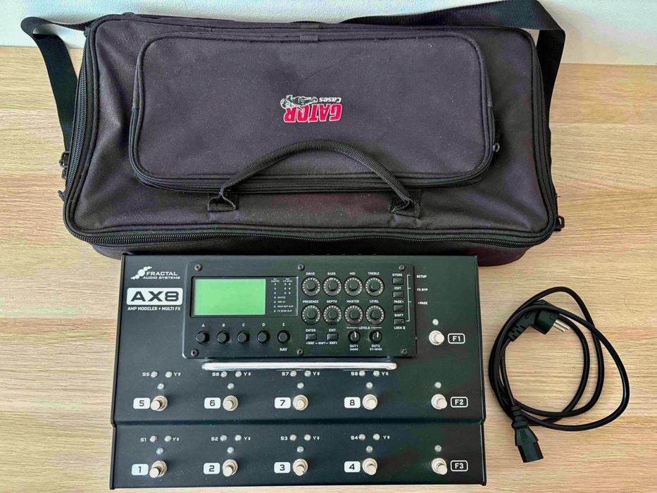 Fractal AX8 + Estojo Gator