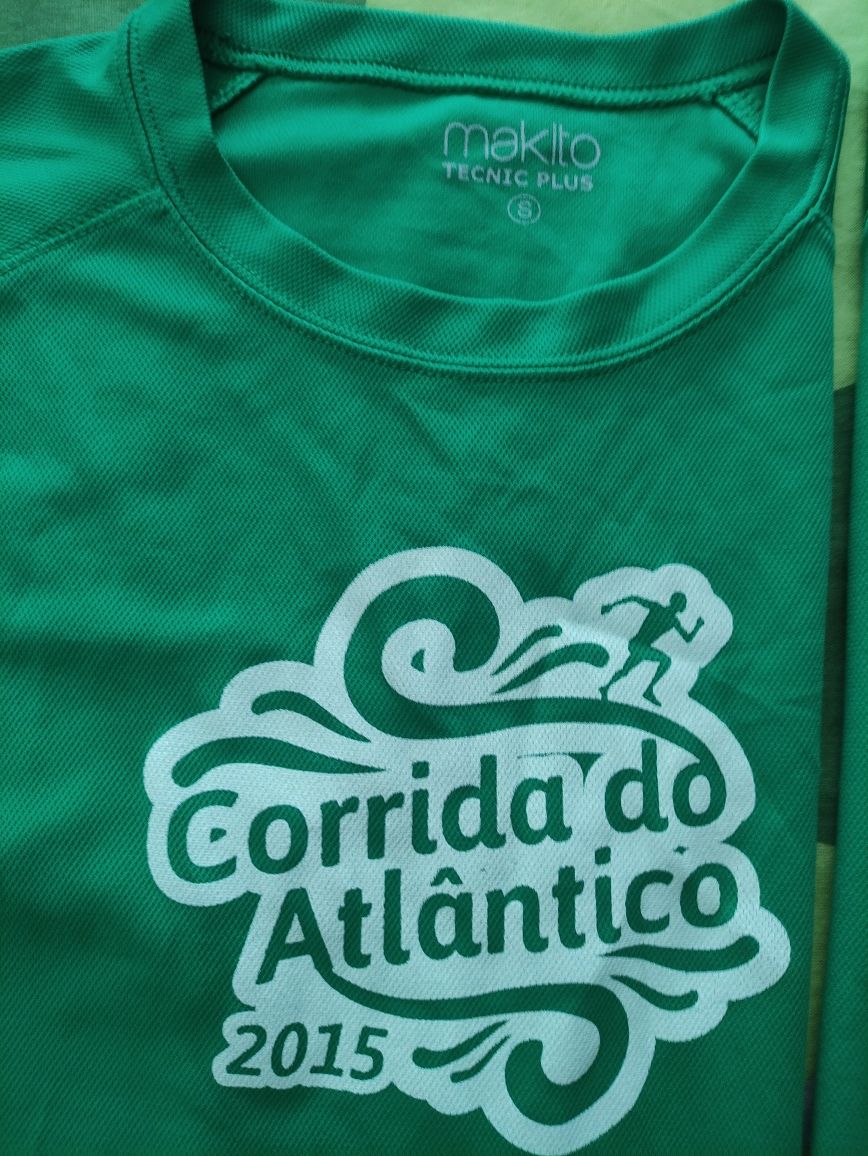 T-shirt de Corrida Verdes - Tamanho S e M - Novas

Cada uma 3 euros.