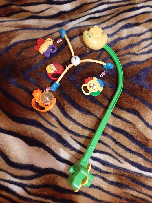 Музыкальный мобиль-кврусель Canpol babies  весенний луг 6 мелодий