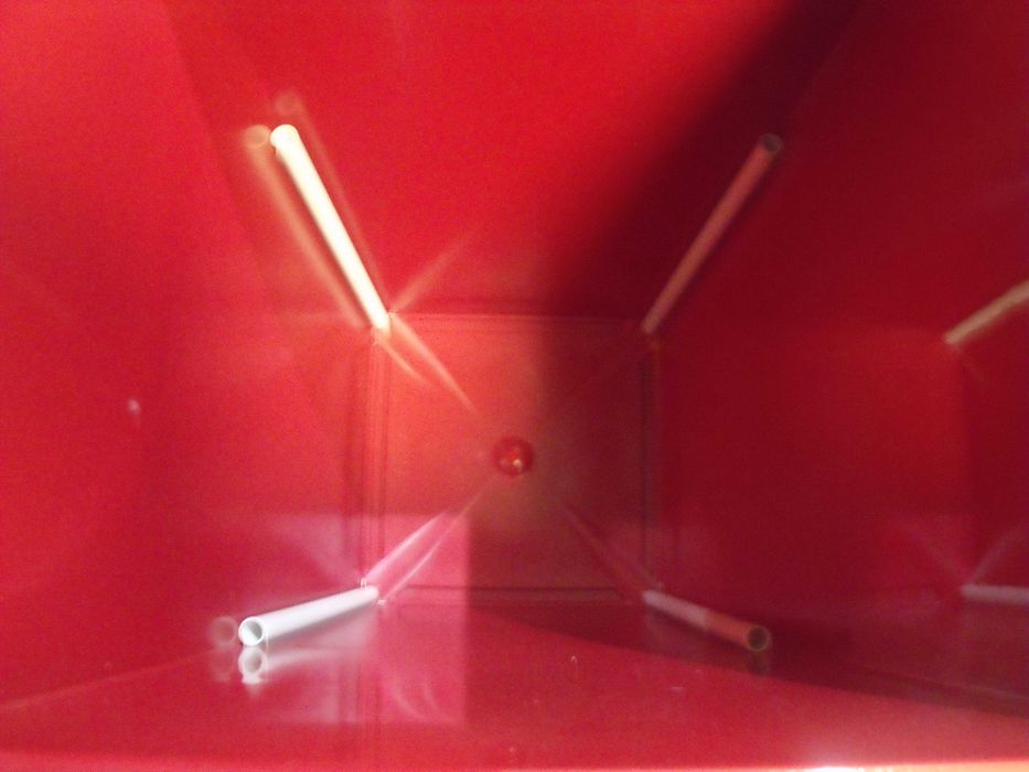 Donica z systemem nawadniania Lechuza Cubico 40 czerwona