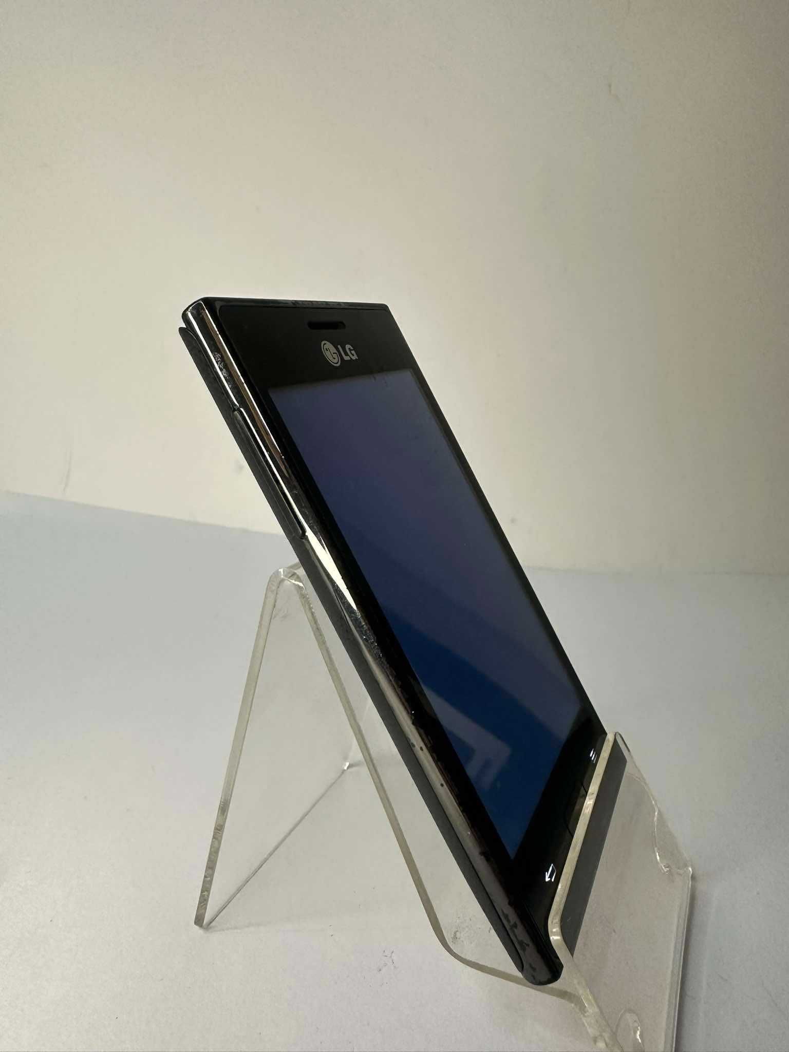 Telefon  TELEFON LG -E610 (461/25) tyl